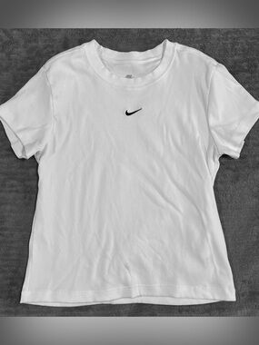 The Nike Tee- Women’s Tight Fit